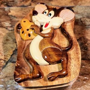 Intarsia Wood Art House Hungry Mouse Puzzle Jewelry/Trinket box • Handcrafted